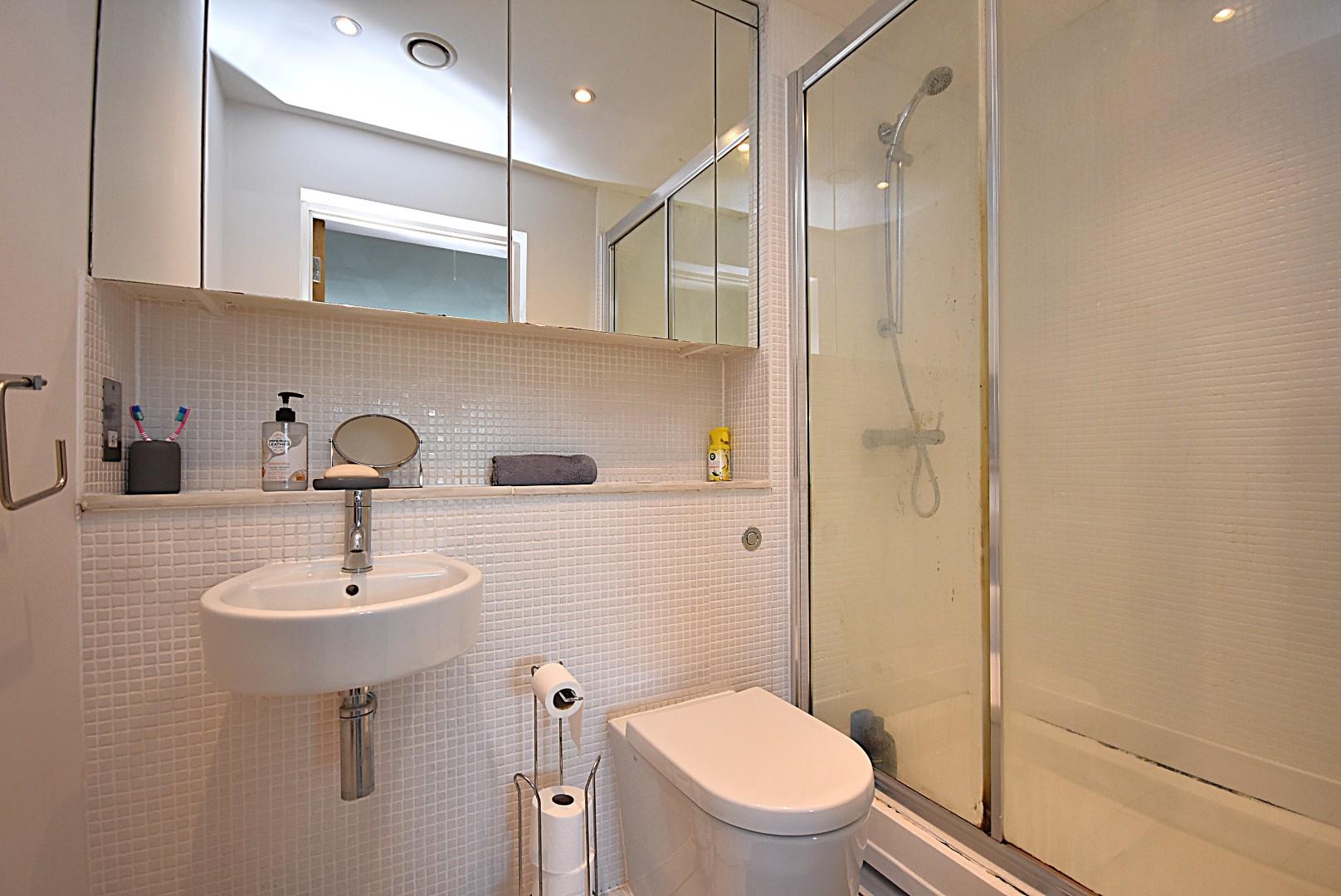 317 Woodlands, Hayes Point, Sully, CF64 5QF